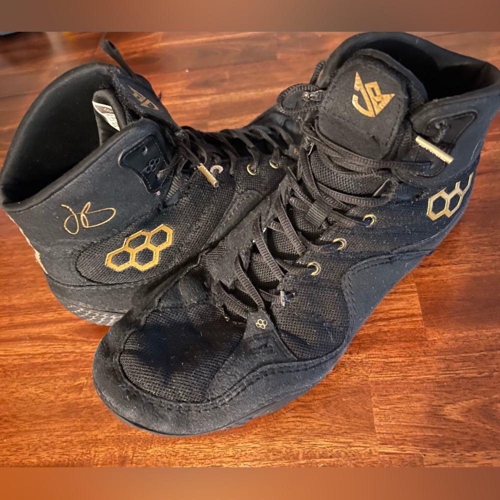 Rudis Wrestling shoes, JB1 Gold, Size 9.5 men’s but fits more like an 8.5.